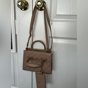 Small tan/brownish cute small tote bag with card holder from fashion nova